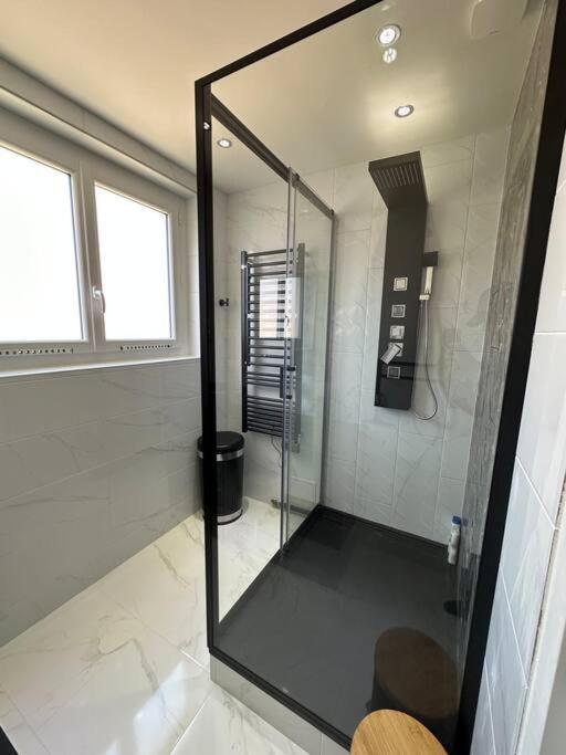 Appt De Standing Centre Ville Тарб Екстериор снимка