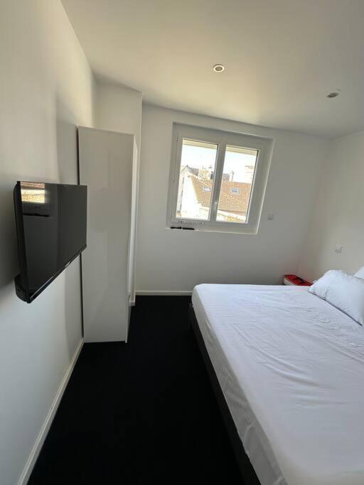 Appt De Standing Centre Ville Тарб Екстериор снимка